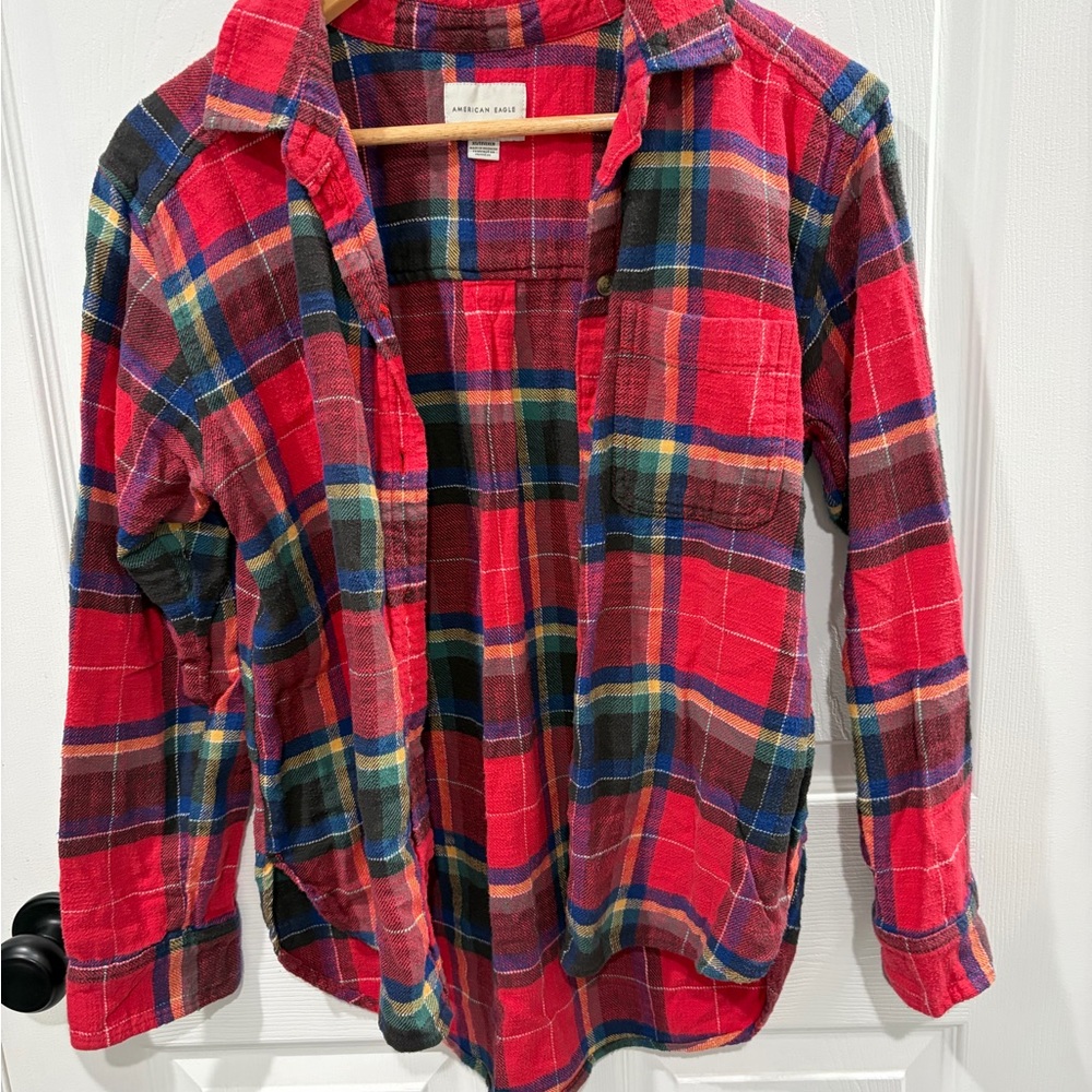 American Eagle Outfitters Red Green Navy Plaid Flannel Button-Down